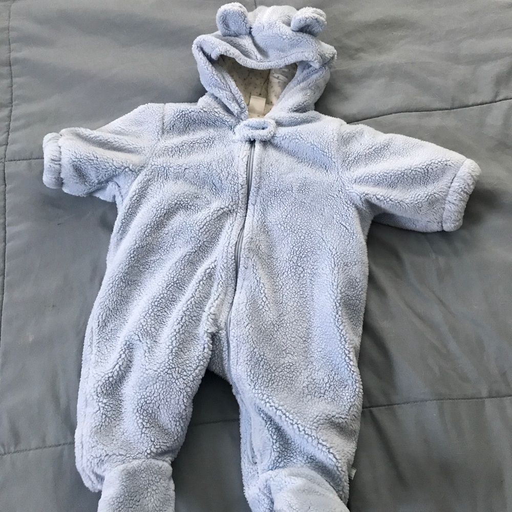 Baby outer wear children’s place sz 0-3 months
